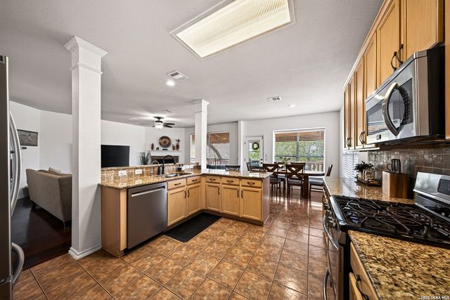 2202 Encino Dew, San Antonio, TX 78259