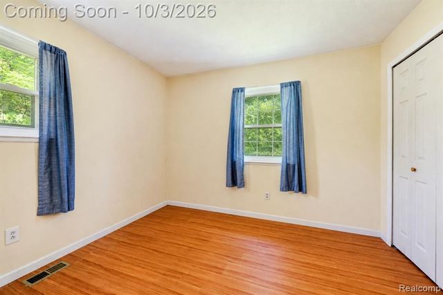 207 East Road, Holly, MI 48442