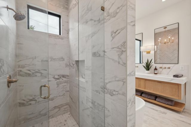 1100 Creekview Cove, Strawn, TX 76475