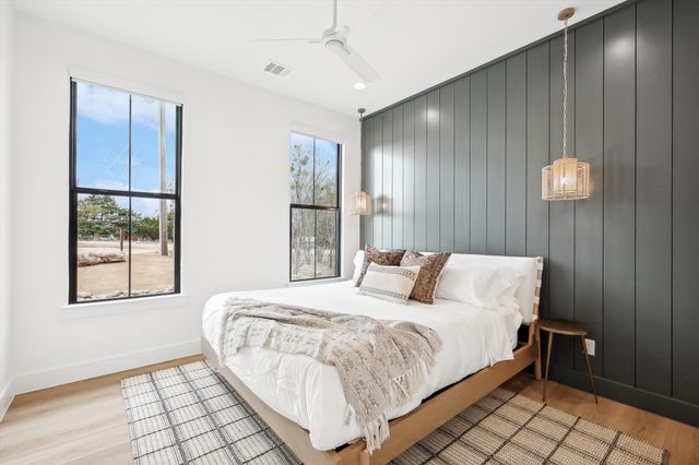 1100 Creekview Cove, Strawn, TX 76475