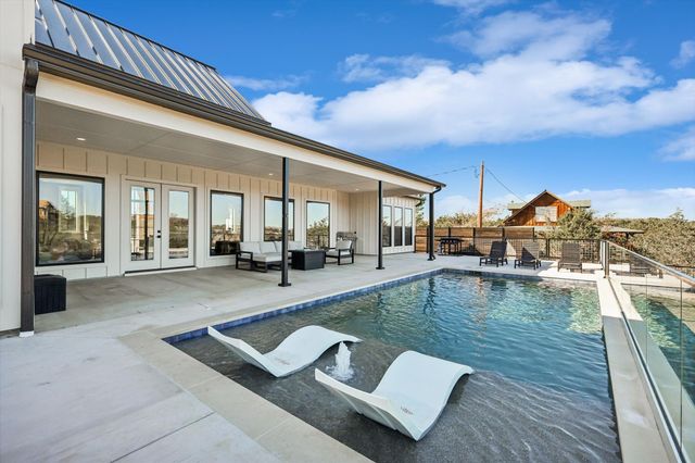 1100 Creekview Cove, Strawn, TX 76475