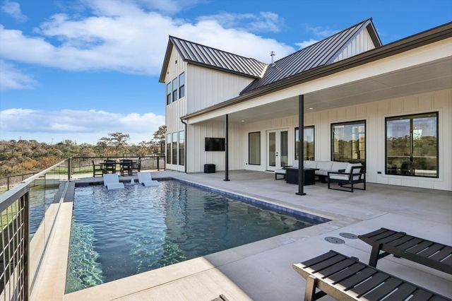 1100 Creekview Cove, Strawn, TX 76475