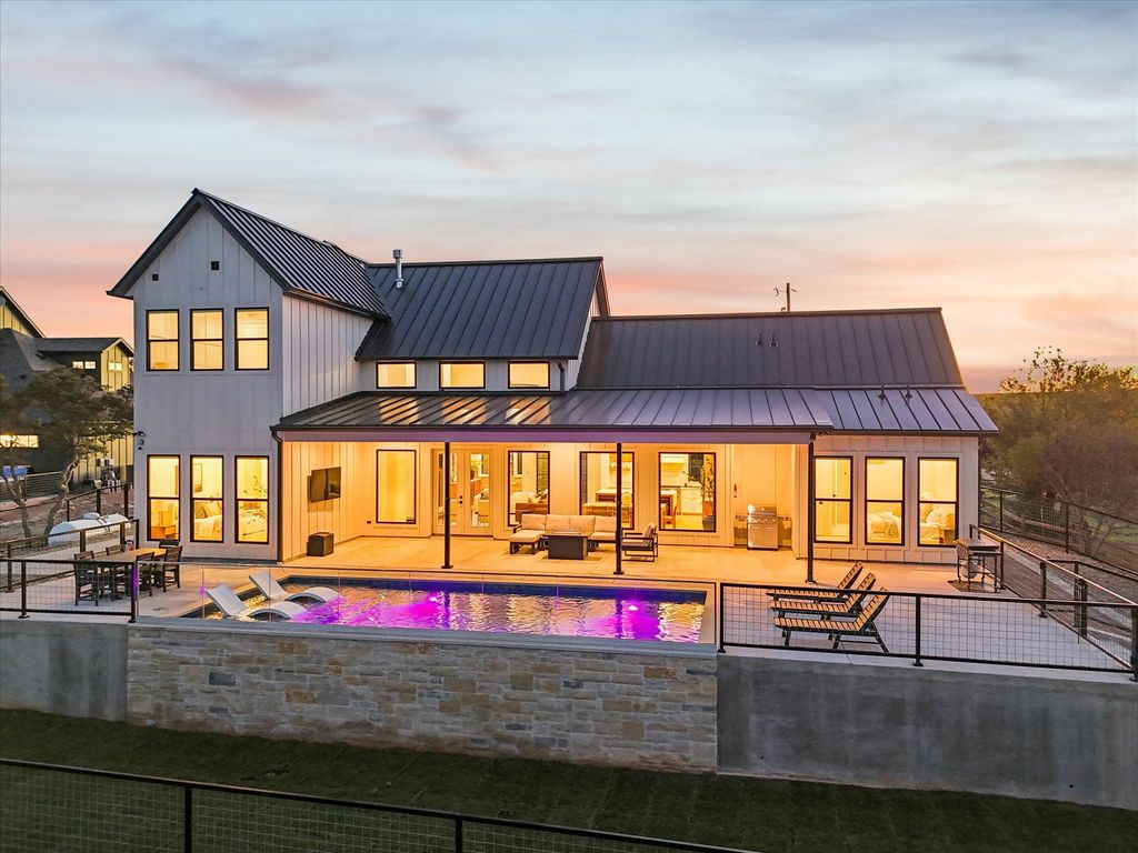 1100 Creekview Cove, Strawn, TX 76475