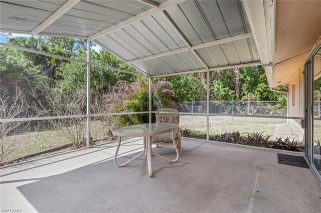 501 11th ST NW, Naples, FL 34120