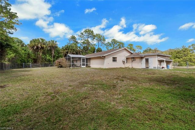 501 11th ST NW, Naples, FL 34120