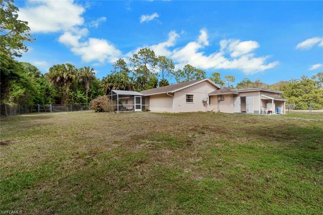 501 11th ST NW, Naples, FL 34120