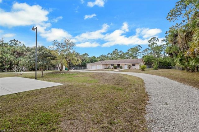 501 11th ST NW, Naples, FL 34120