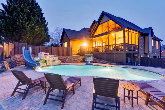 8956 Wandering Way, Ooltewah, TN 37363