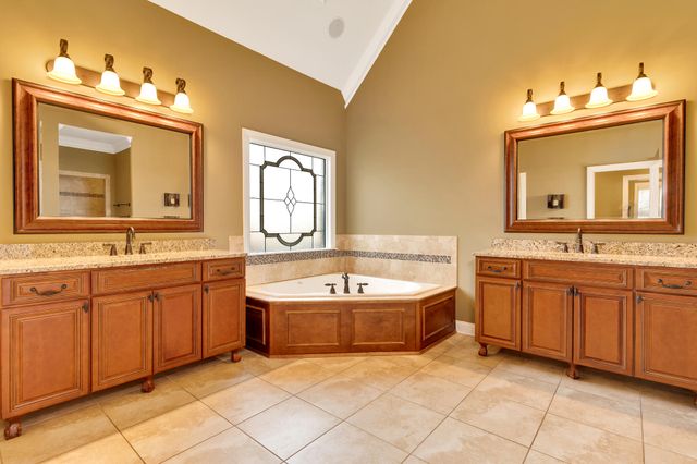 8956 Wandering Way, Ooltewah, TN 37363