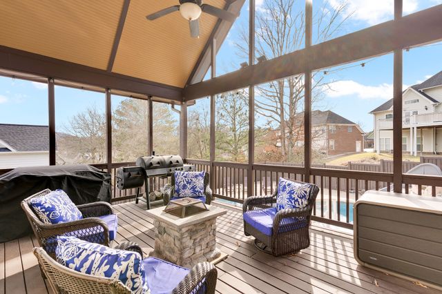 8956 Wandering Way, Ooltewah, TN 37363