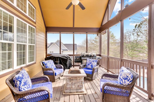 8956 Wandering Way, Ooltewah, TN 37363