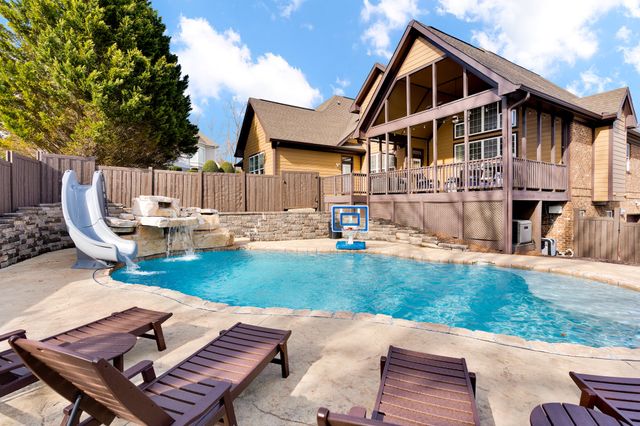 8956 Wandering Way, Ooltewah, TN 37363