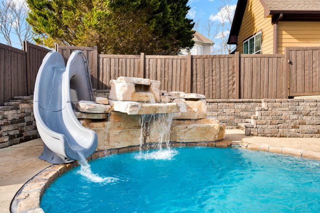 8956 Wandering Way, Ooltewah, TN 37363