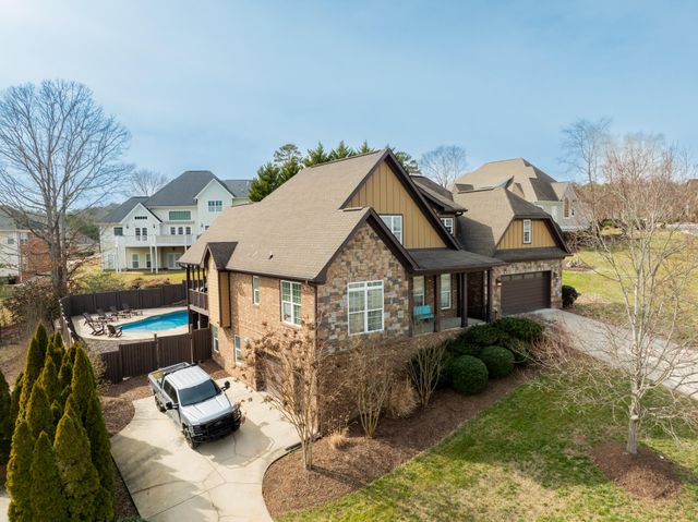8956 Wandering Way, Ooltewah, TN 37363