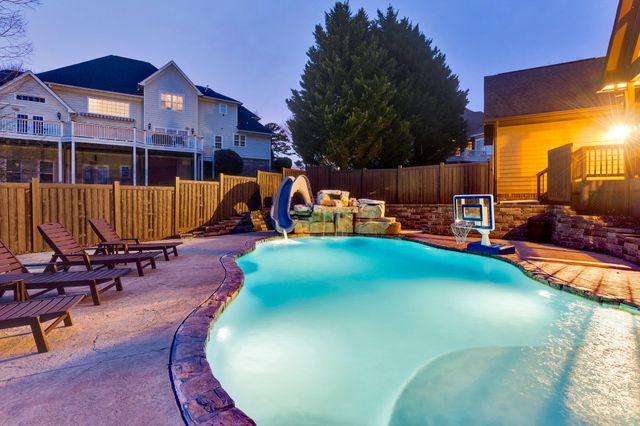 8956 Wandering Way, Ooltewah, TN 37363