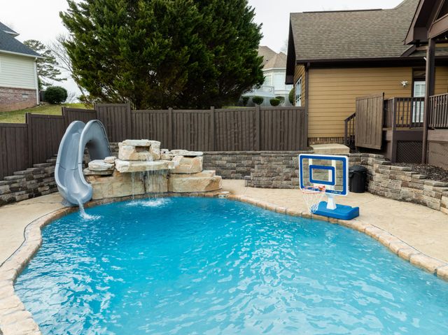 8956 Wandering Way, Ooltewah, TN 37363