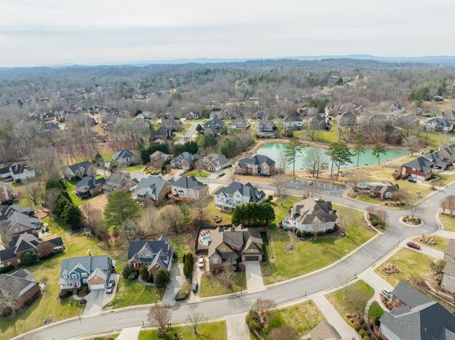 8956 Wandering Way, Ooltewah, TN 37363