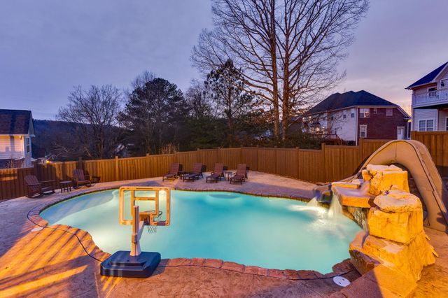 8956 Wandering Way, Ooltewah, TN 37363