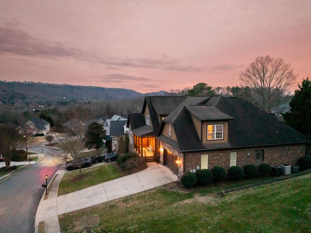 8956 Wandering Way, Ooltewah, TN 37363