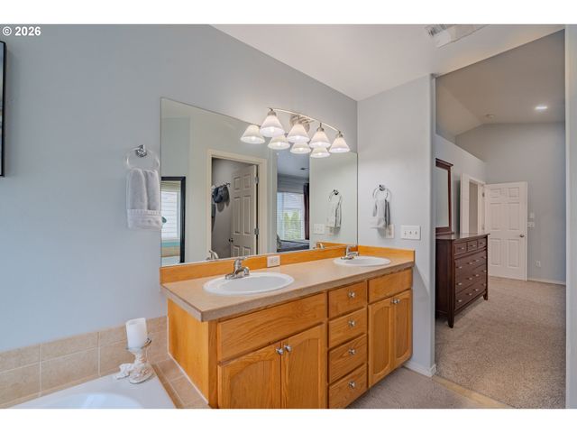 1710 Se 4TH Ave, Battle Ground, WA 98604