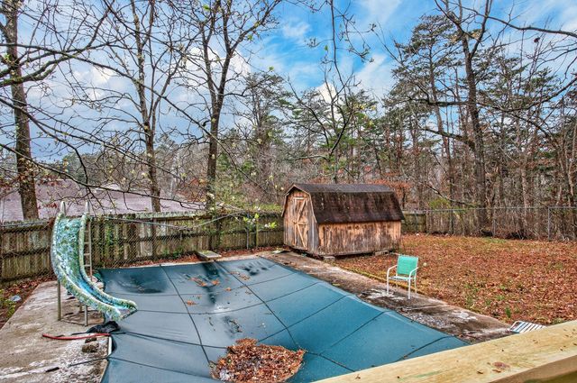 2 Pine Marr Lane, Hixson, TN 37343