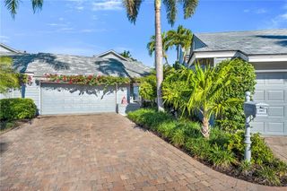 667 Bridgeway LN, Naples, FL 34108