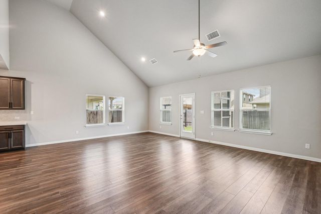 1007 Guadalupe Bass RD, Hutto, TX 78634