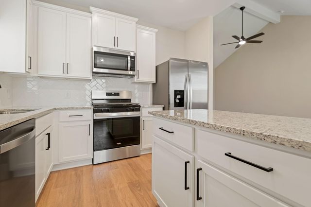 21551 Bluebonnet Bay Drive, Magnolia, TX 77354