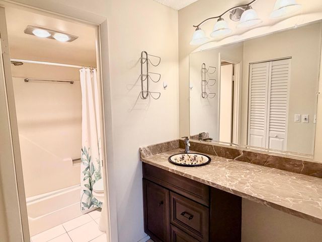 120 Lake Evelyn Drive, West Palm Beach, FL 33411