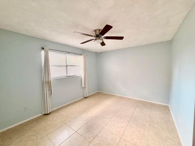 120 Lake Evelyn Drive, West Palm Beach, FL 33411