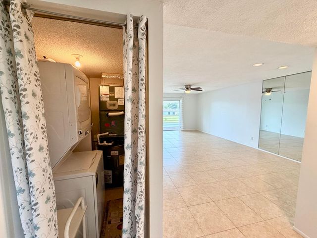 120 Lake Evelyn Drive, West Palm Beach, FL 33411