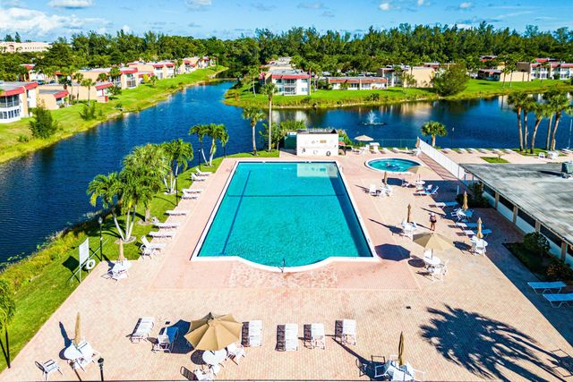 120 Lake Evelyn Drive, West Palm Beach, FL 33411