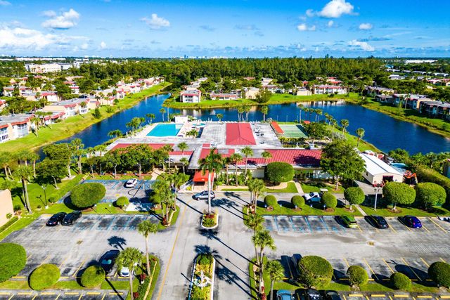 120 Lake Evelyn Drive, West Palm Beach, FL 33411