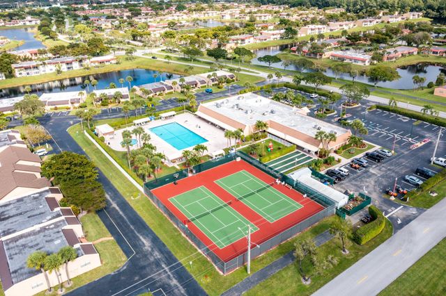 120 Lake Evelyn Drive, West Palm Beach, FL 33411