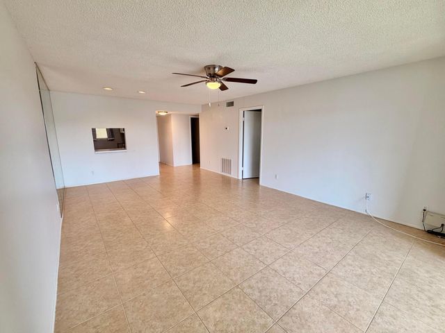 120 Lake Evelyn Drive, West Palm Beach, FL 33411