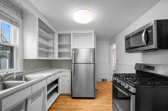 35 Center Street, Excelsior, MN 55331