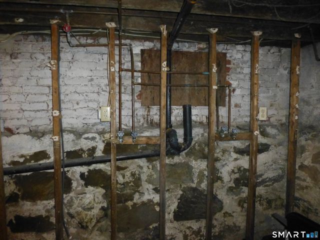 104 Mount Pleasant Street, Norwich, CT 06360