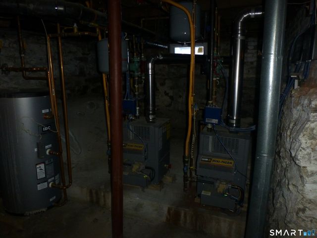 104 Mount Pleasant Street, Norwich, CT 06360