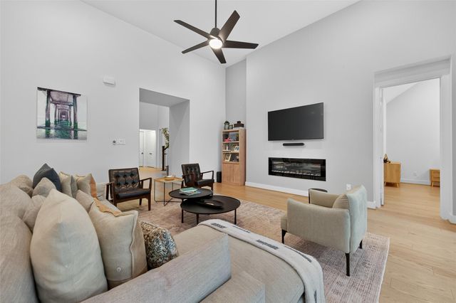 9722 Dani Lake Drive, Tomball, TX 77375
