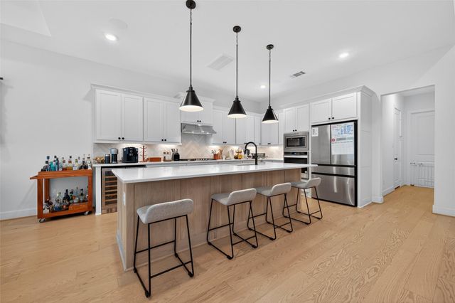 9722 Dani Lake Drive, Tomball, TX 77375