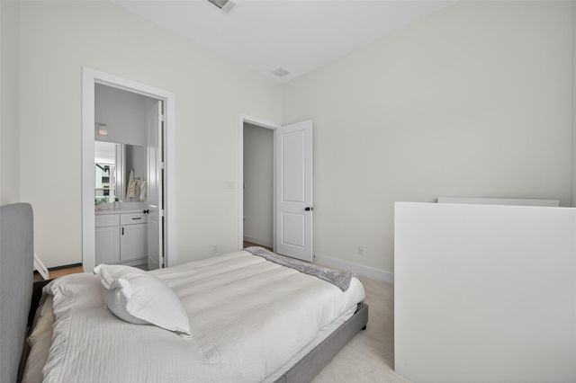 9722 Dani Lake Drive, Tomball, TX 77375