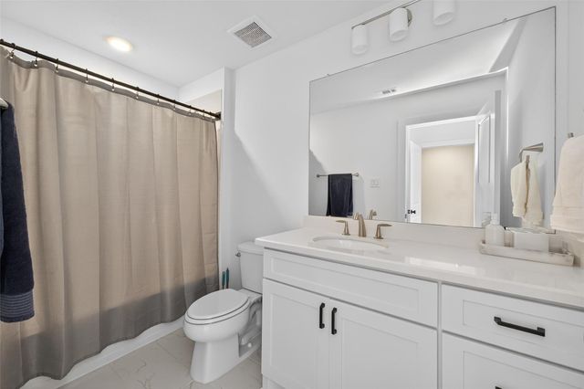 9722 Dani Lake Drive, Tomball, TX 77375