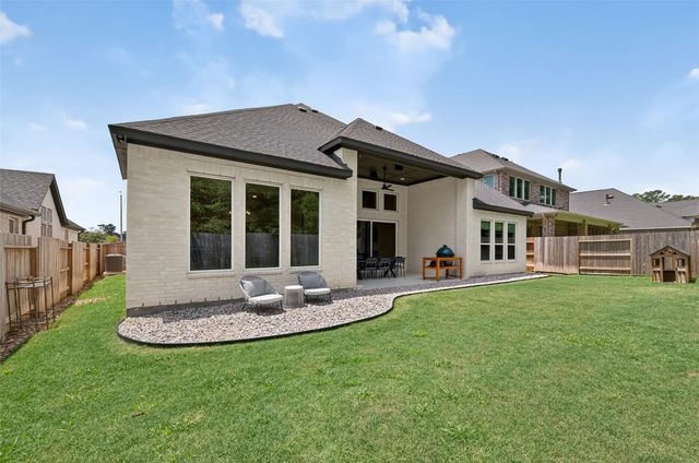 9722 Dani Lake Drive, Tomball, TX 77375