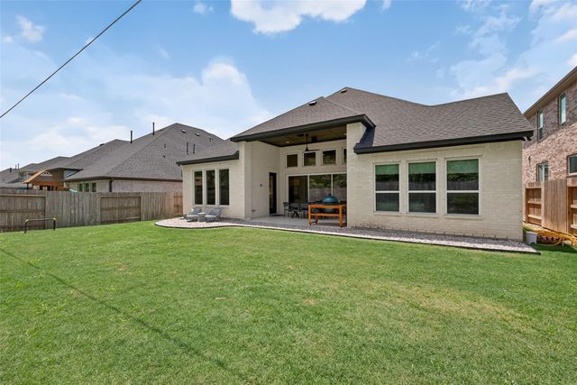 9722 Dani Lake Drive, Tomball, TX 77375