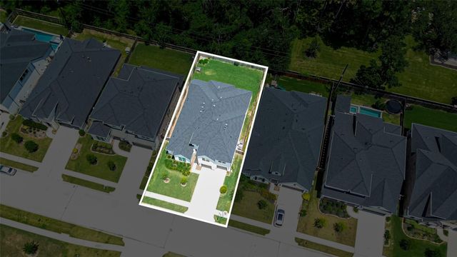 9722 Dani Lake Drive, Tomball, TX 77375