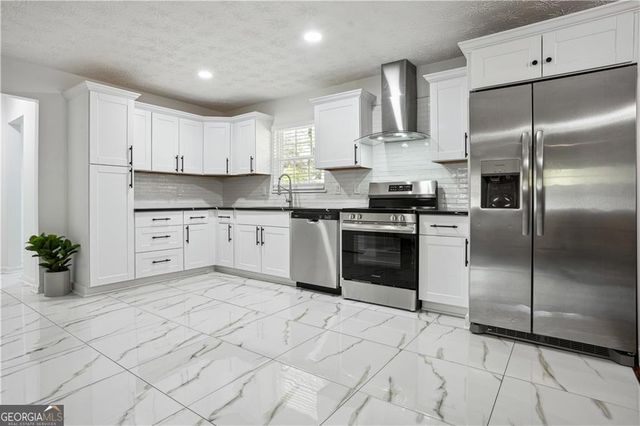 3970 SCOTT Drive, Forest Park, GA 30297