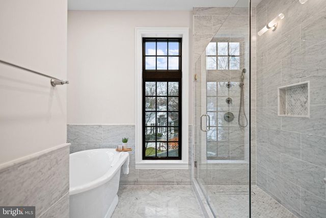 5125 UPTON ST NW, Washington, DC 20016