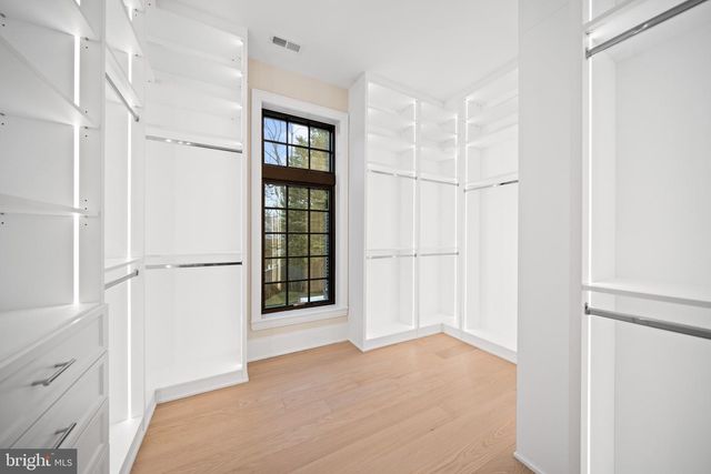 5125 UPTON ST NW, Washington, DC 20016