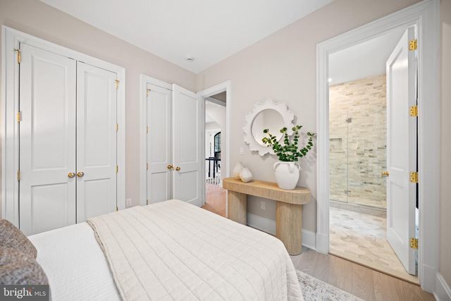 5125 UPTON ST NW, Washington, DC 20016