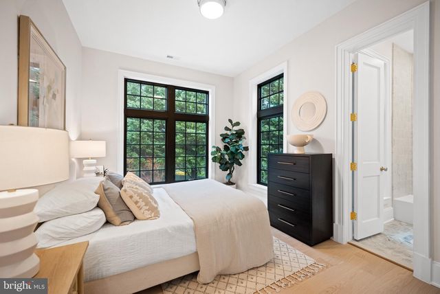 5125 UPTON ST NW, Washington, DC 20016